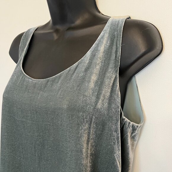 NWT J. Crew Sage Green Silk Blend Velour Tank, Size Medium - Picture 3 of 12